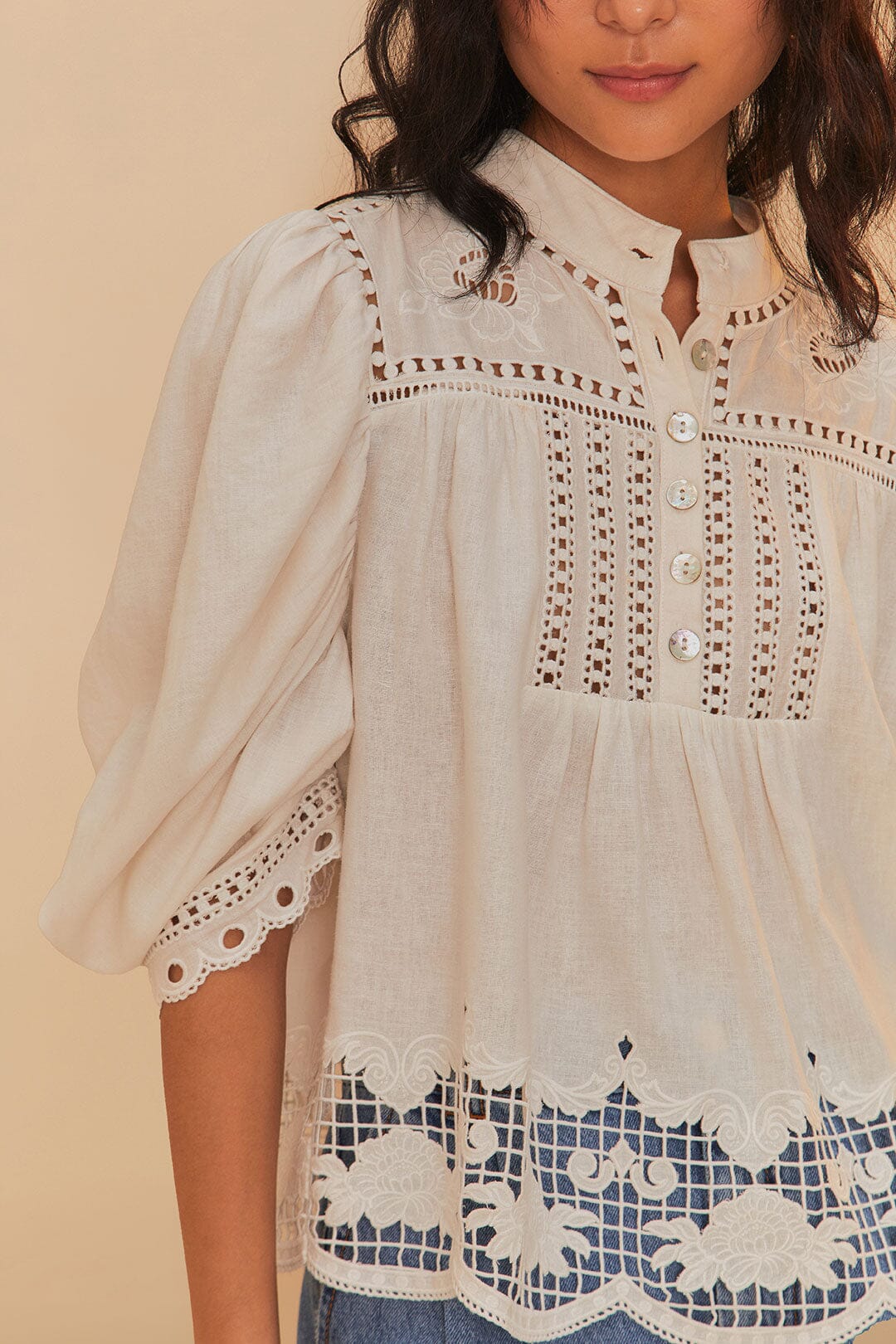 Off-White Romantic Richelieu LENZING™ ECOVERO™ Euroflax™ Blouse